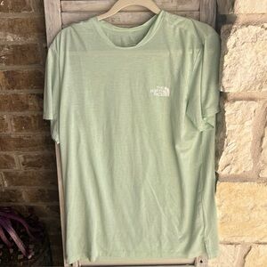 North Face Shirt Mens Medium Short Sleeve Light Green Lightweight Casual.